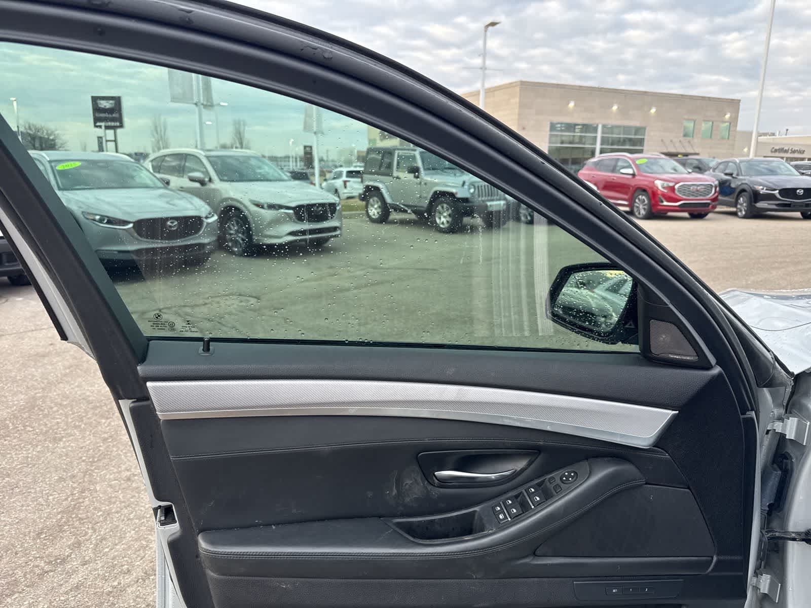 Thumbnail: 2016 BMW 5 Series - 15