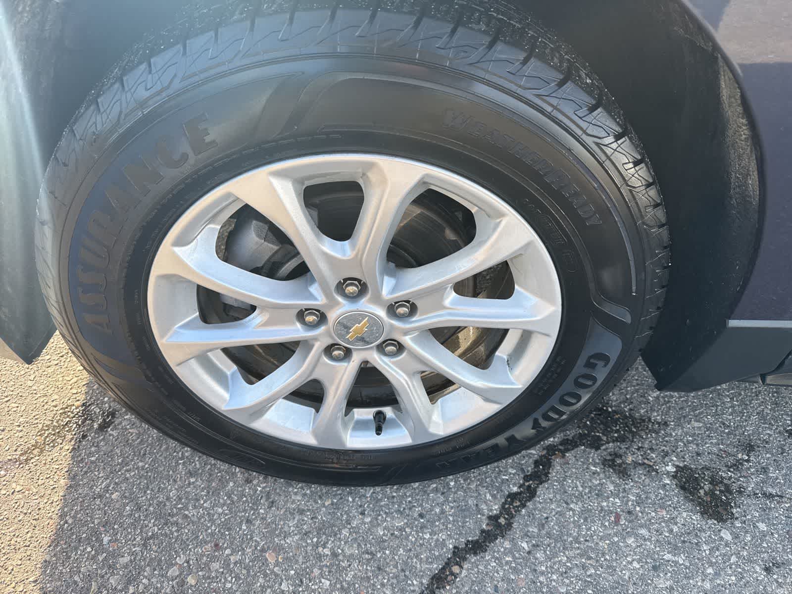 Thumbnail: 2019 Chevrolet Equinox - 9