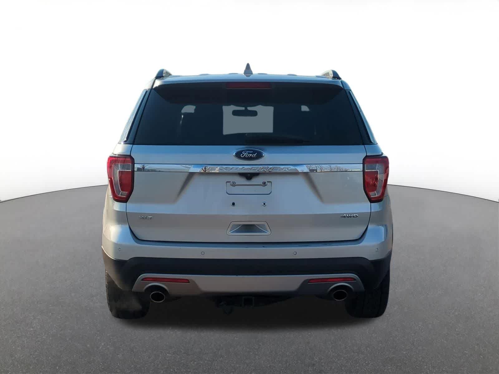 Thumbnail: 2016 Ford Explorer - 5