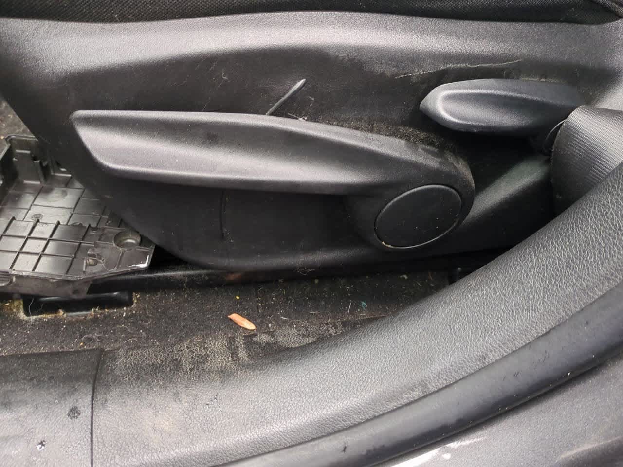 Thumbnail: 2017 Jeep Renegade - 16