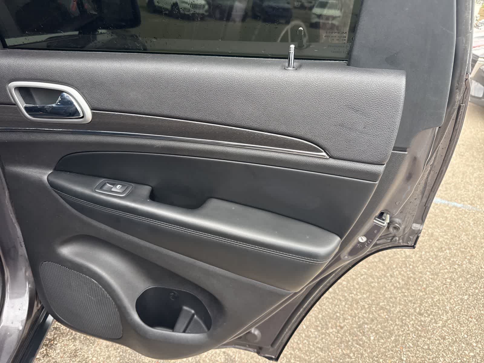 Thumbnail: 2018 Jeep Grand Cherokee - 26