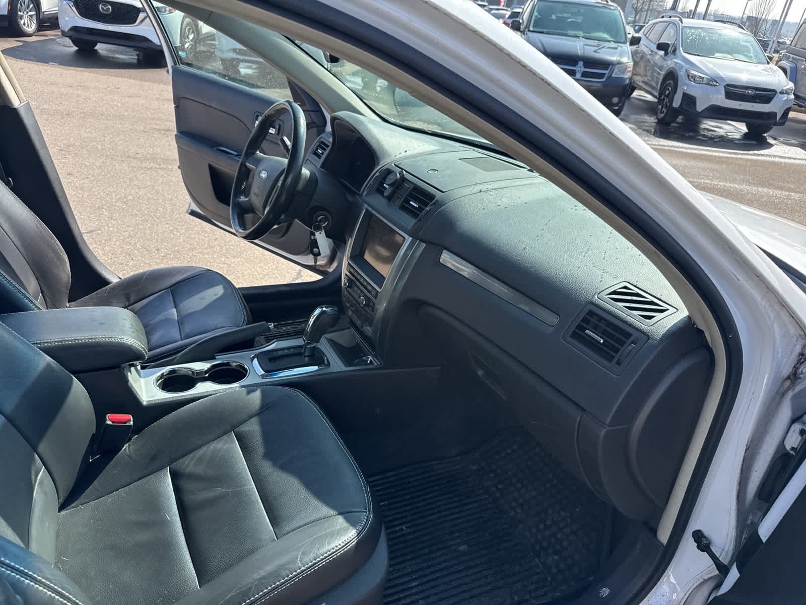 Thumbnail: 2011 Ford Fusion - 25