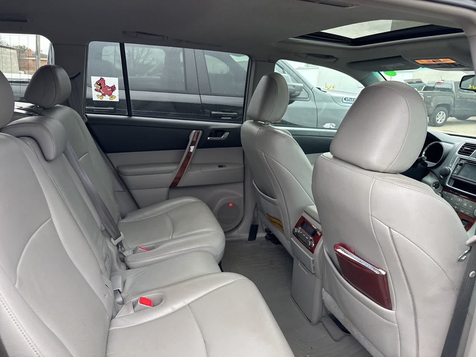 Thumbnail: 2013 Toyota Highlander - 20