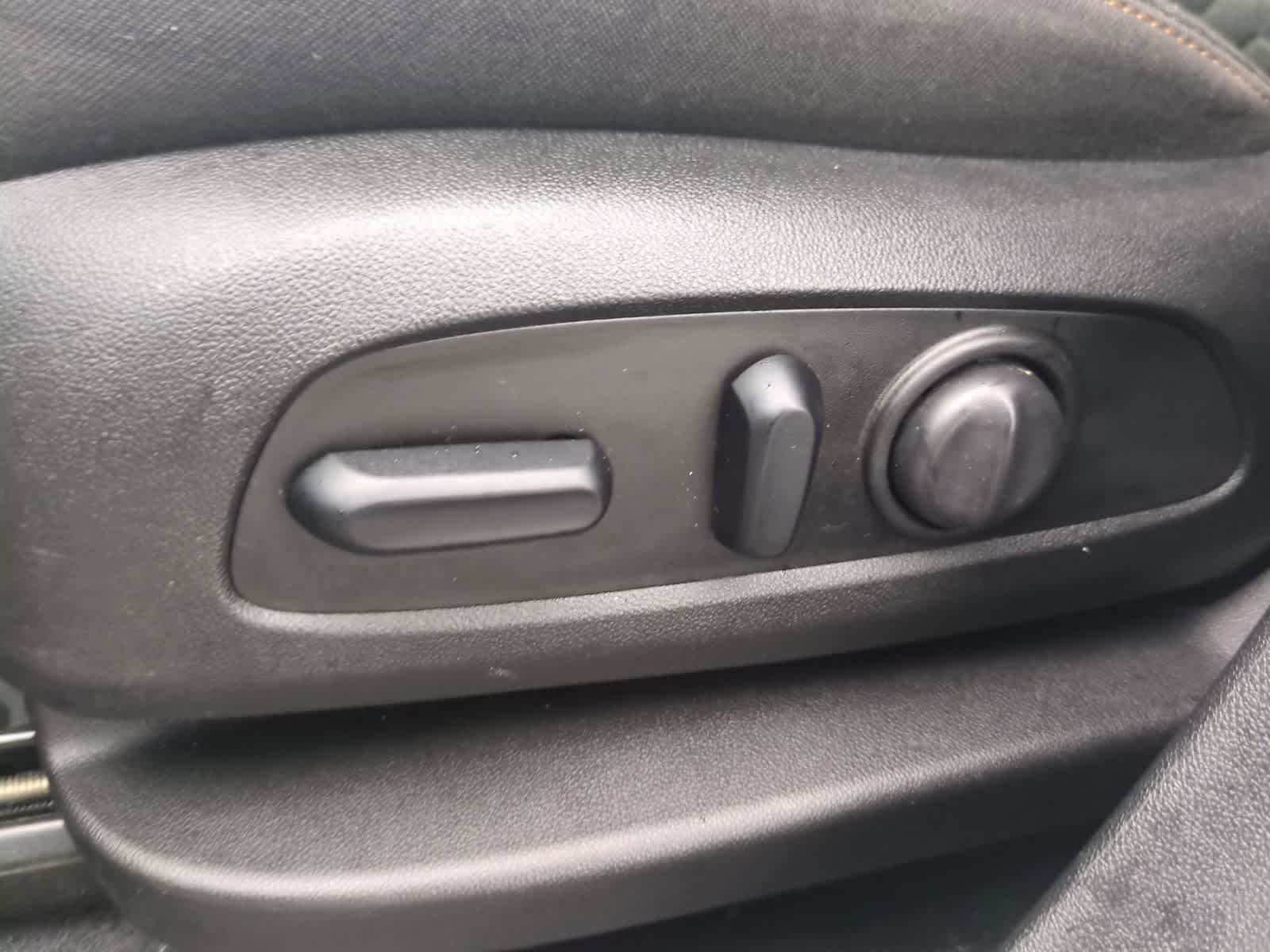 Thumbnail: 2019 Chevrolet Equinox - 16