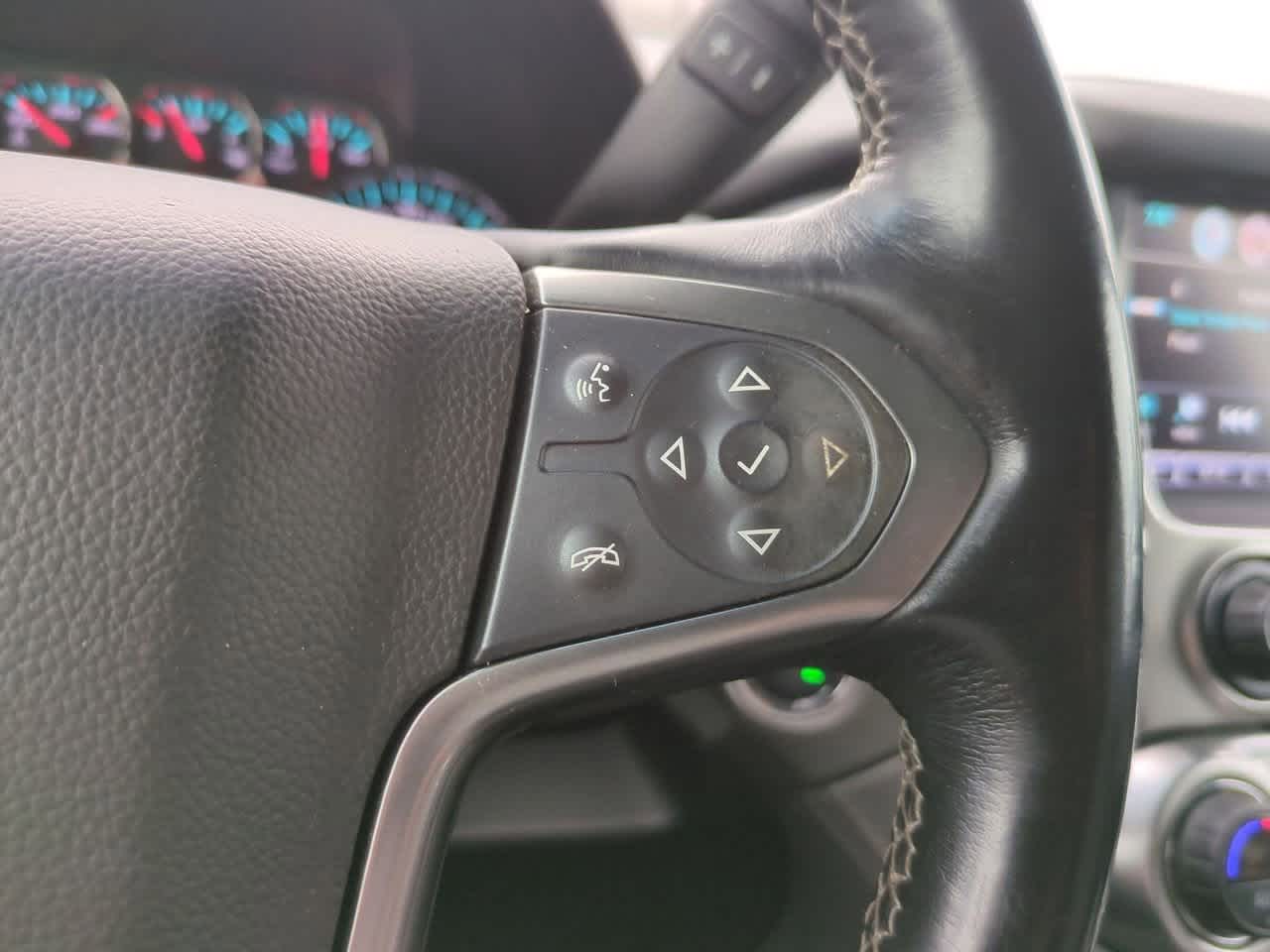 Thumbnail: 2019 Chevrolet Suburban - 25