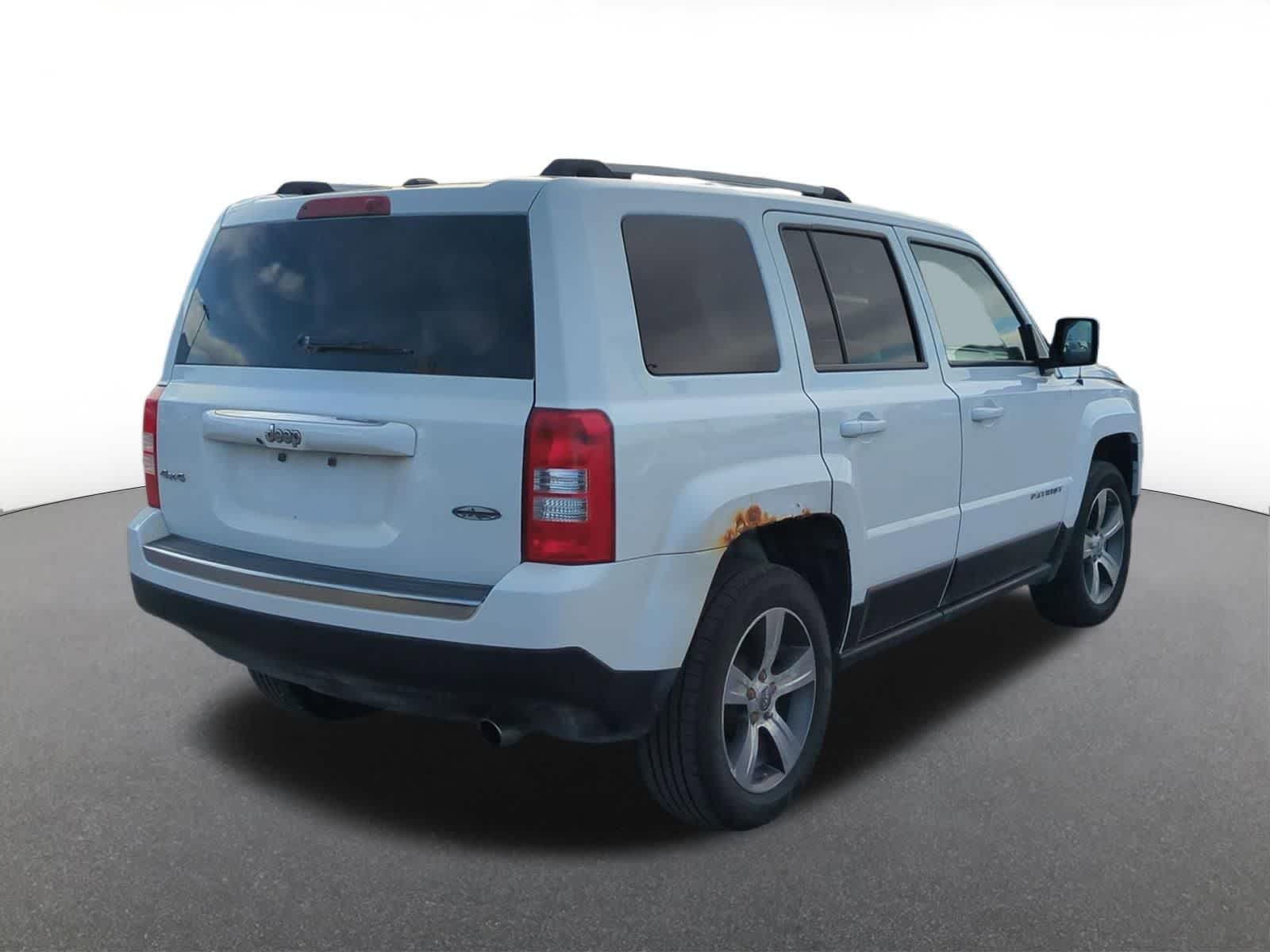 Thumbnail: 2016 Jeep Patriot - 6