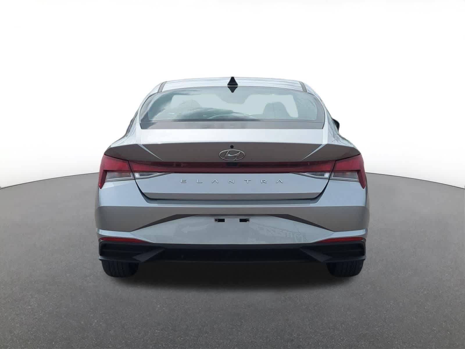 Thumbnail: 2022 Hyundai Elantra - 5