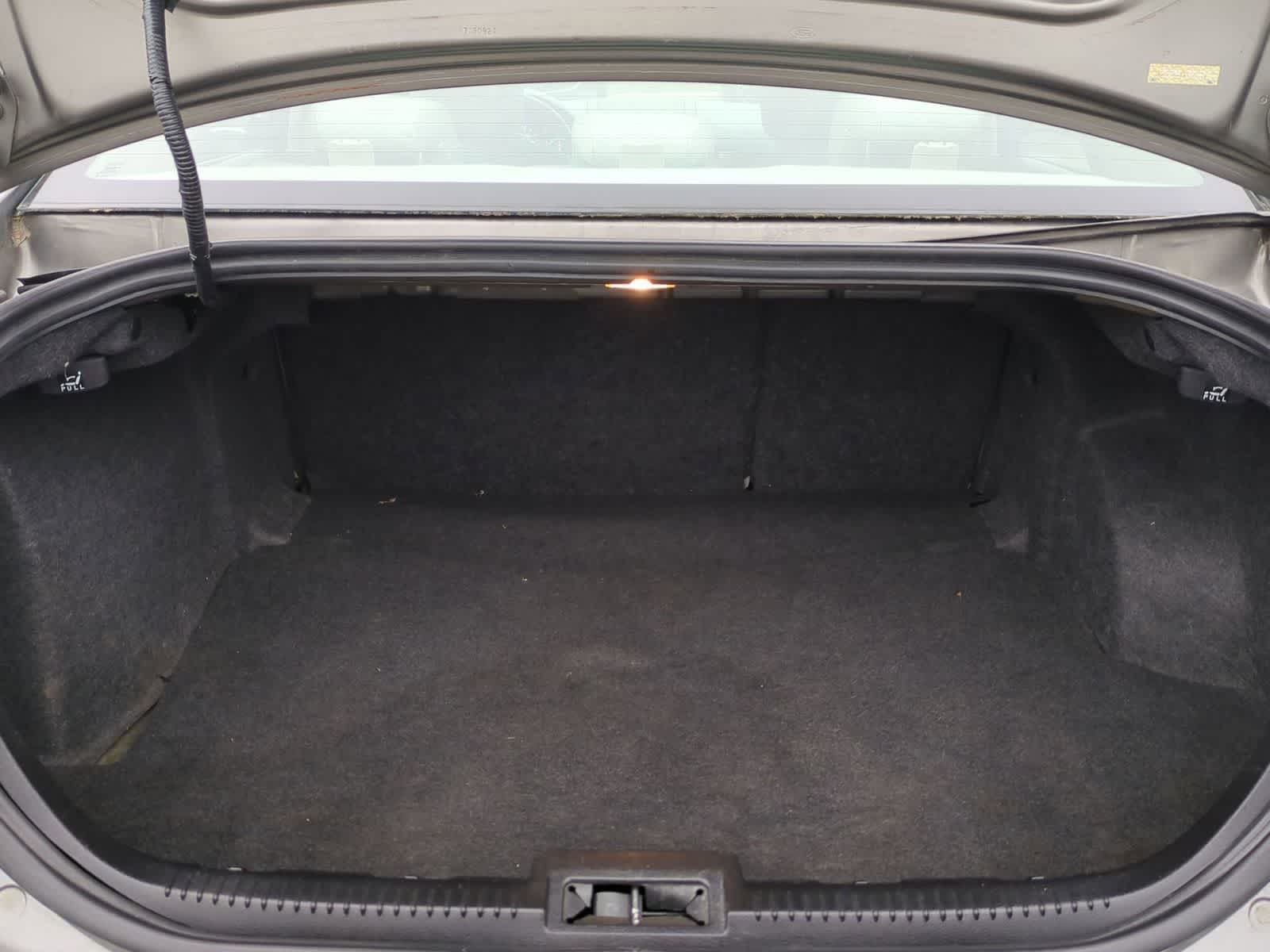 Thumbnail: 2010 Ford Fusion - 31