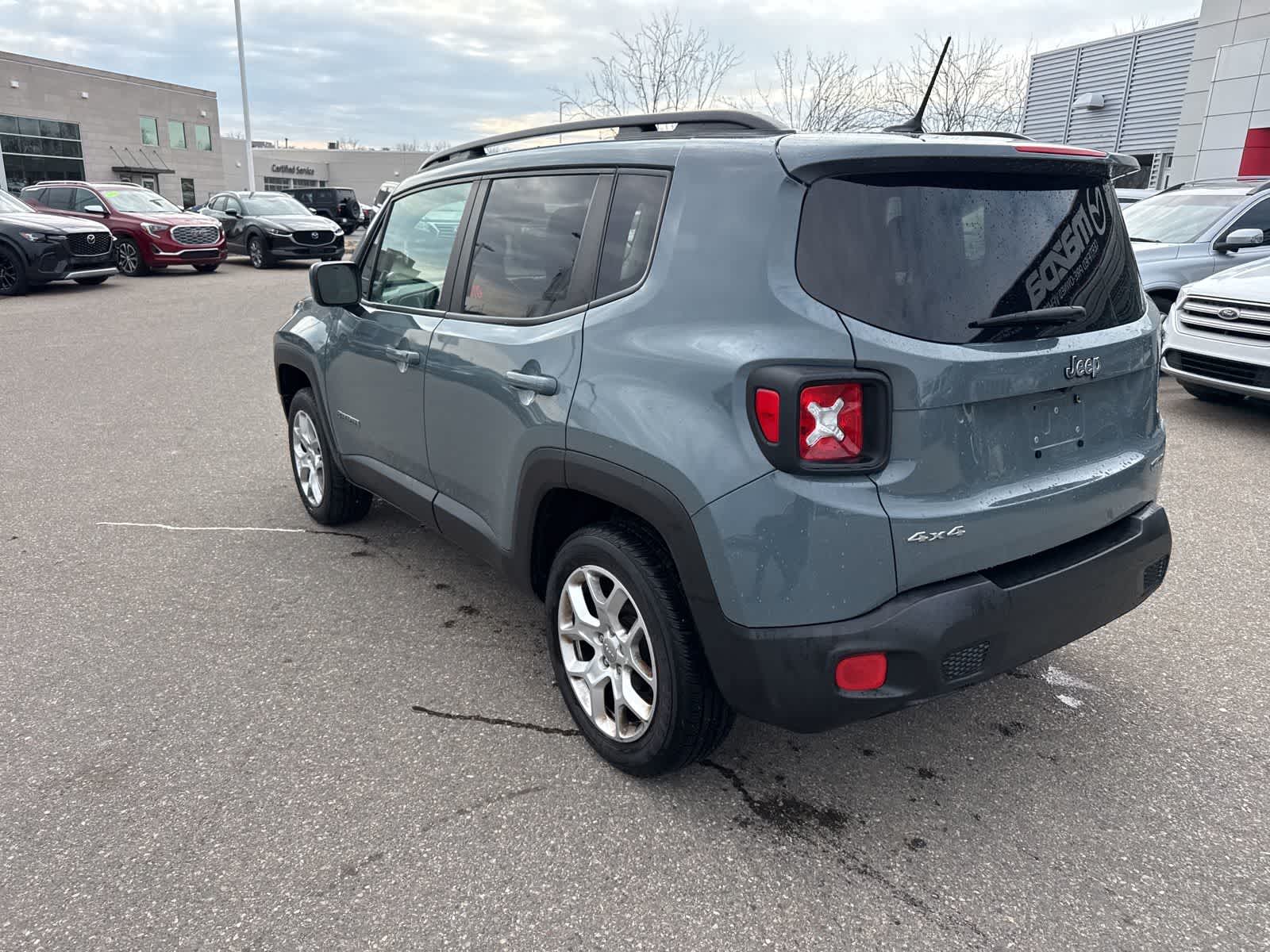 Thumbnail: 2017 Jeep Renegade - 7