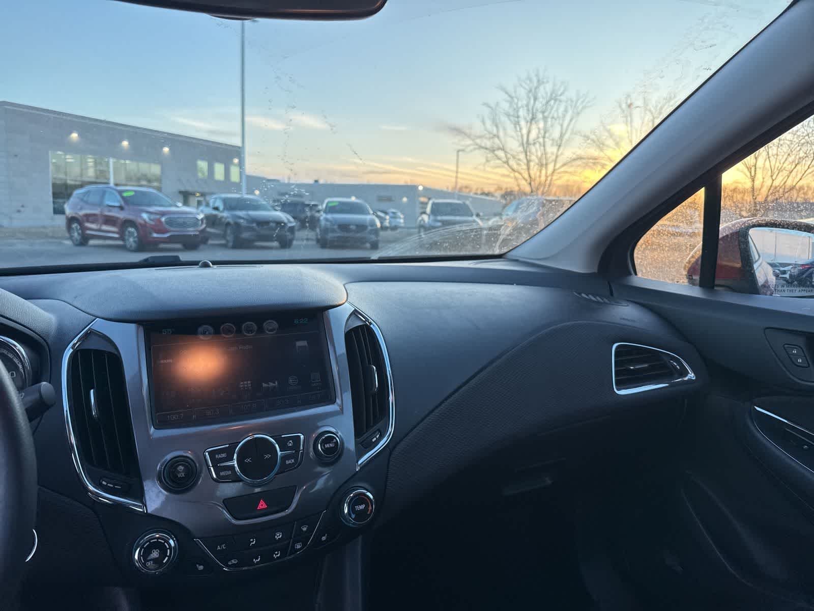 Thumbnail: 2017 Chevrolet Cruze - 21