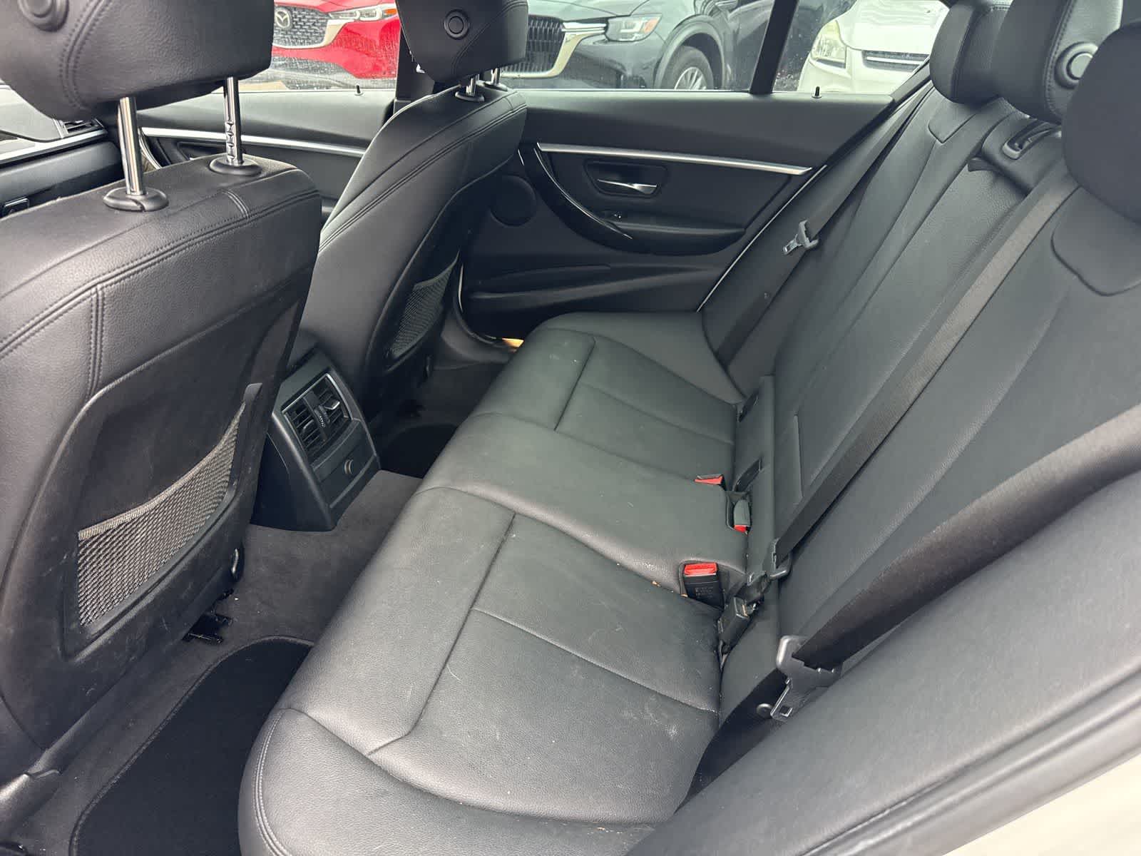 Thumbnail: 2017 BMW 3 Series - 18