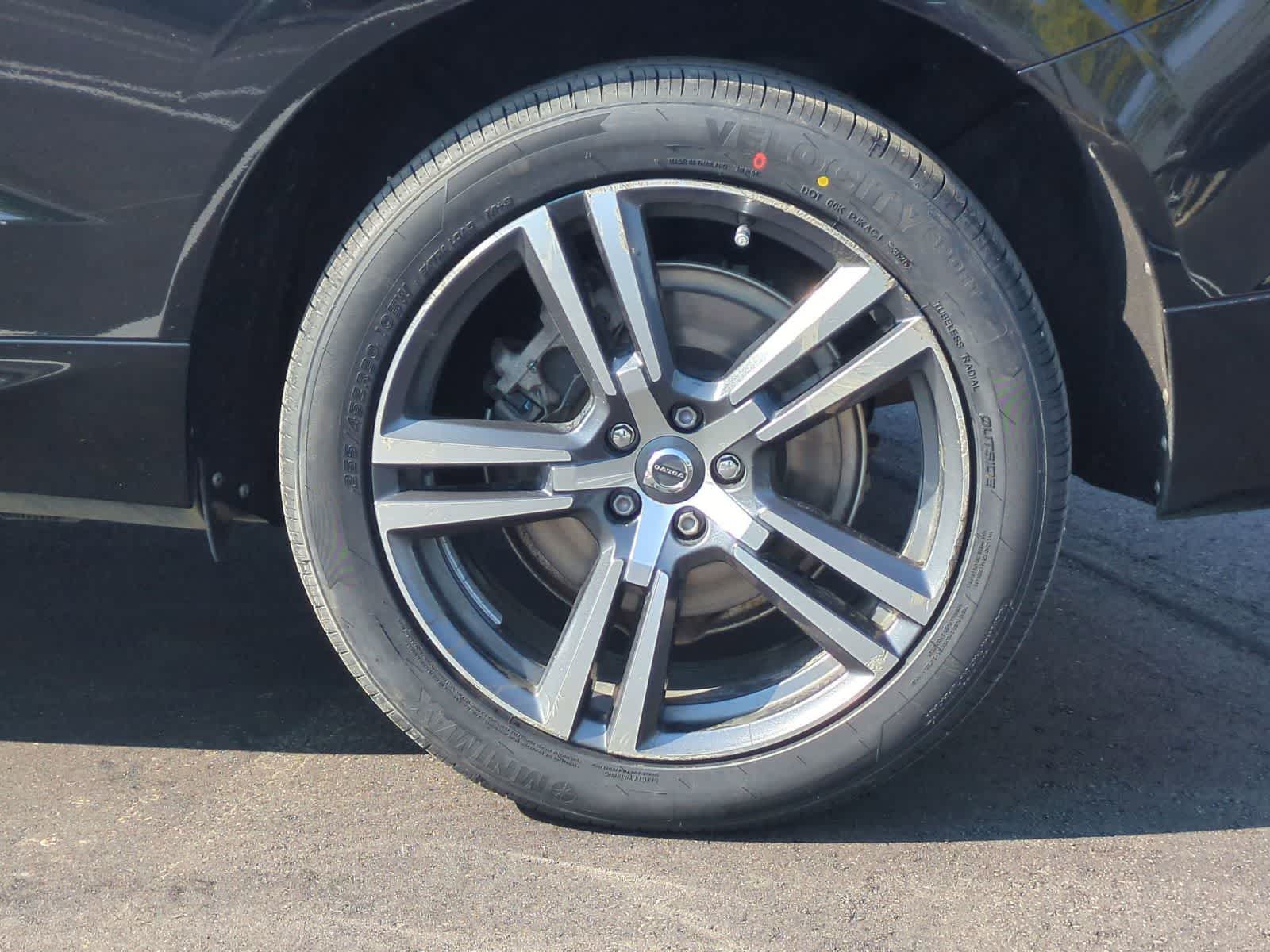 Thumbnail: 2019 Volvo XC60 - 12