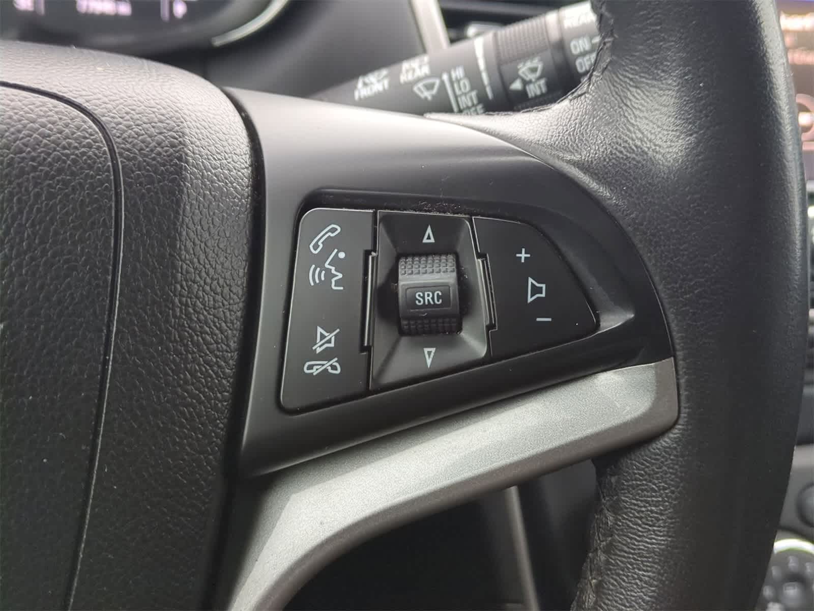 Thumbnail: 2022 Chevrolet Trax - 23