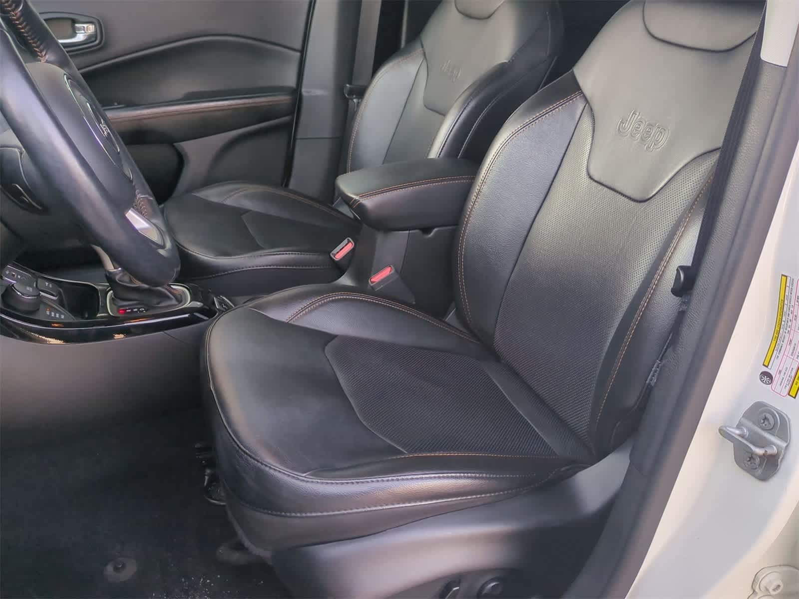 Thumbnail: 2020 Jeep Compass - 15