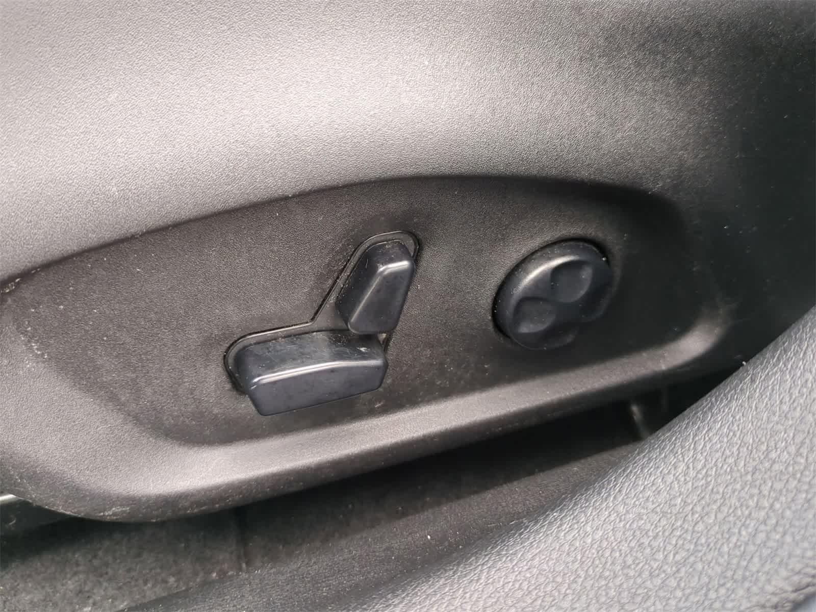 Thumbnail: 2020 Jeep Compass - 16