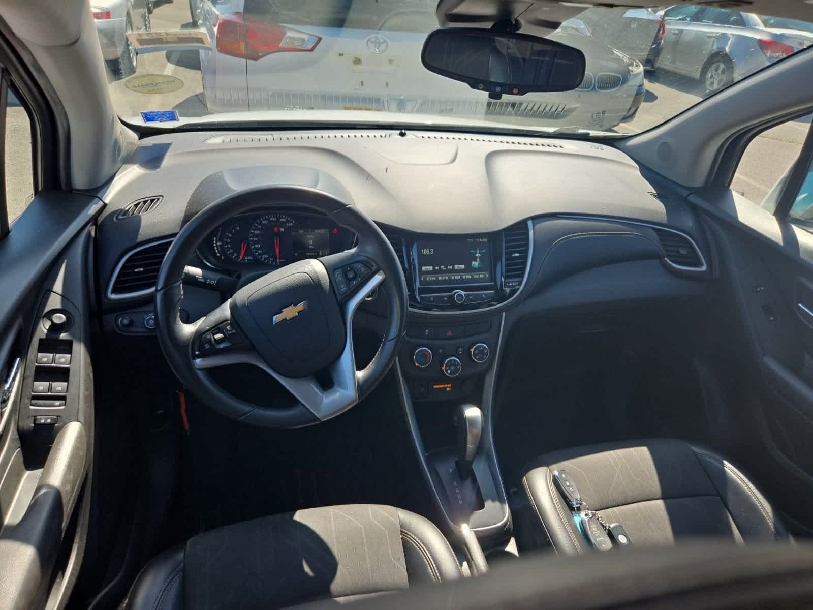Thumbnail: 2017 Chevrolet Trax - 9