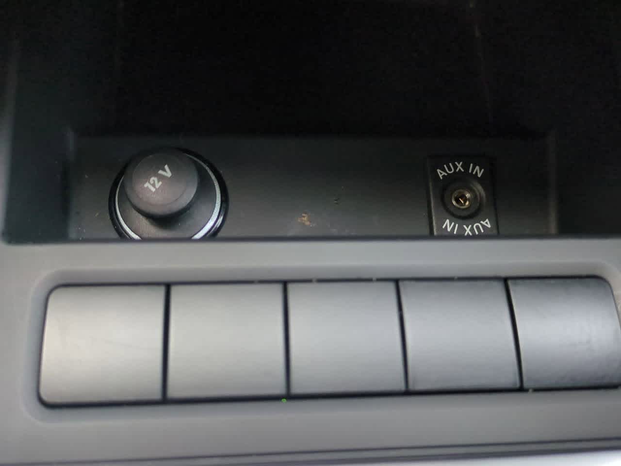 Thumbnail: 2013 Volkswagen Jetta - 24