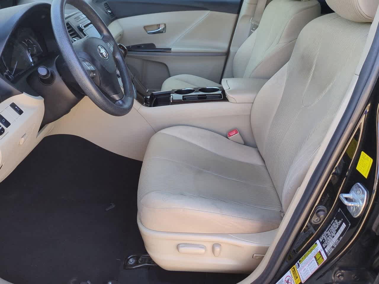 Thumbnail: 2011 Toyota Venza - 15