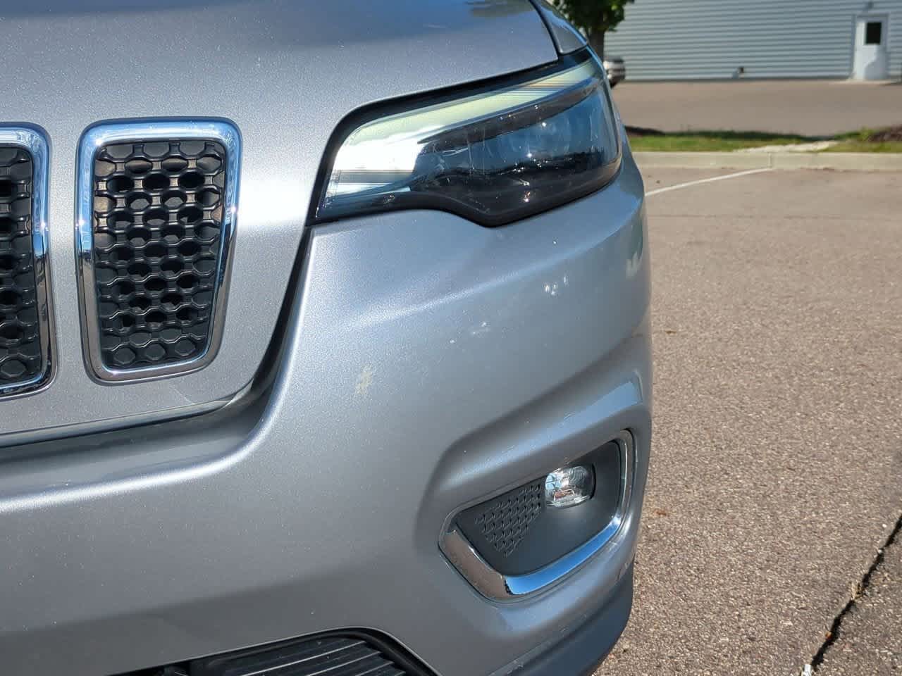 Thumbnail: 2019 Jeep Cherokee - 10