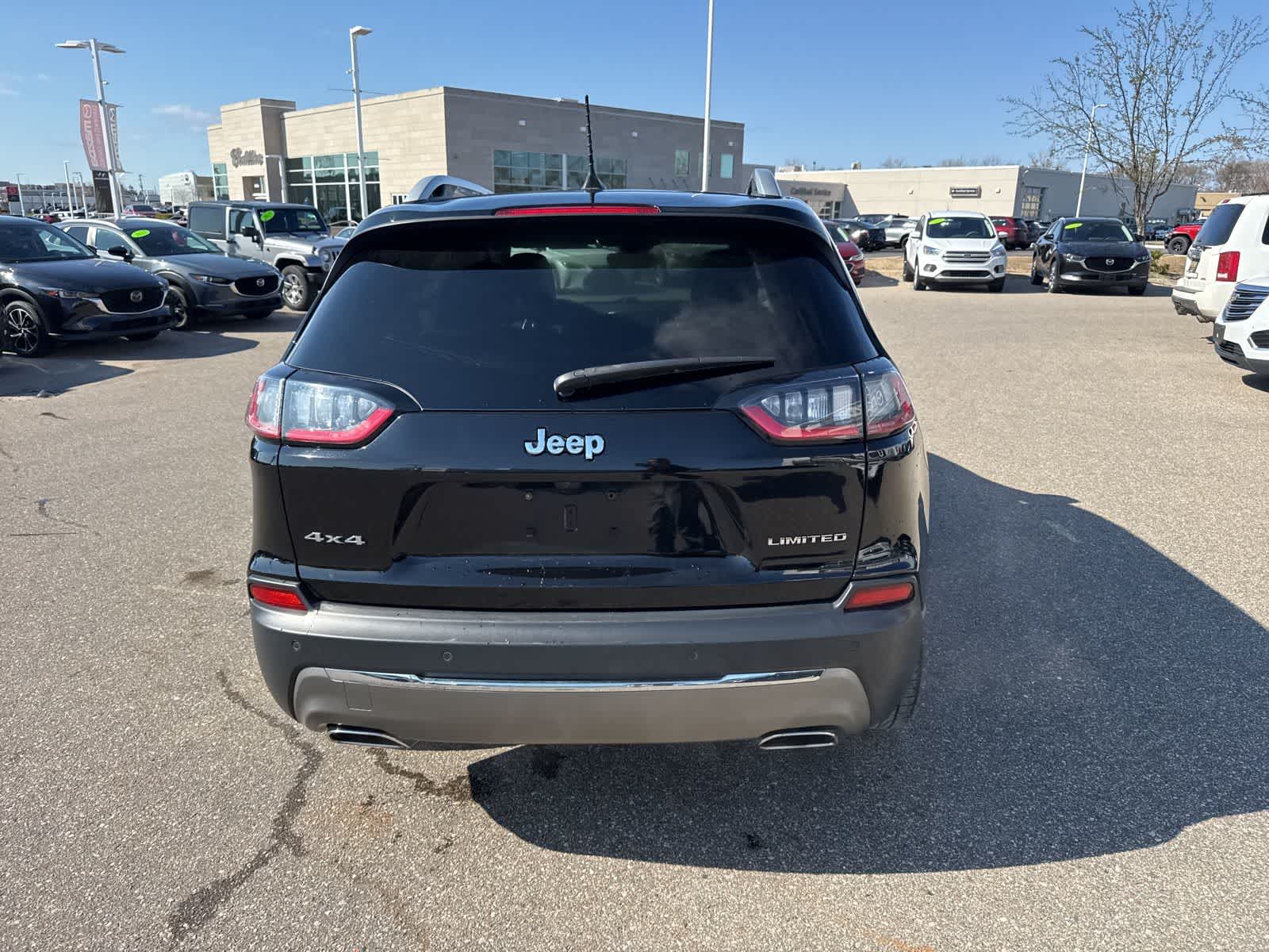 Thumbnail: 2019 Jeep Cherokee - 6