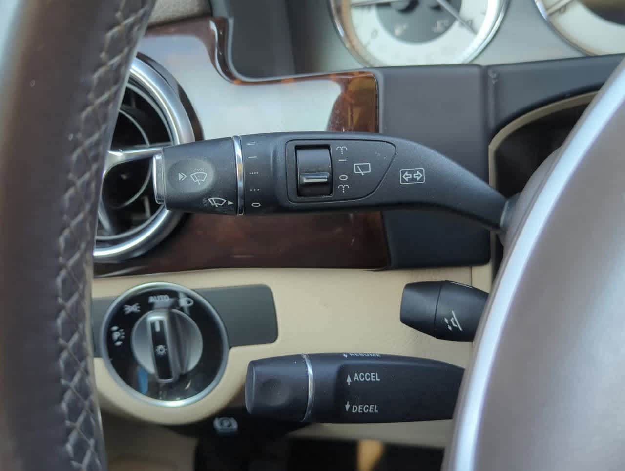 Thumbnail: 2014 Mercedes-Benz GLK - 26