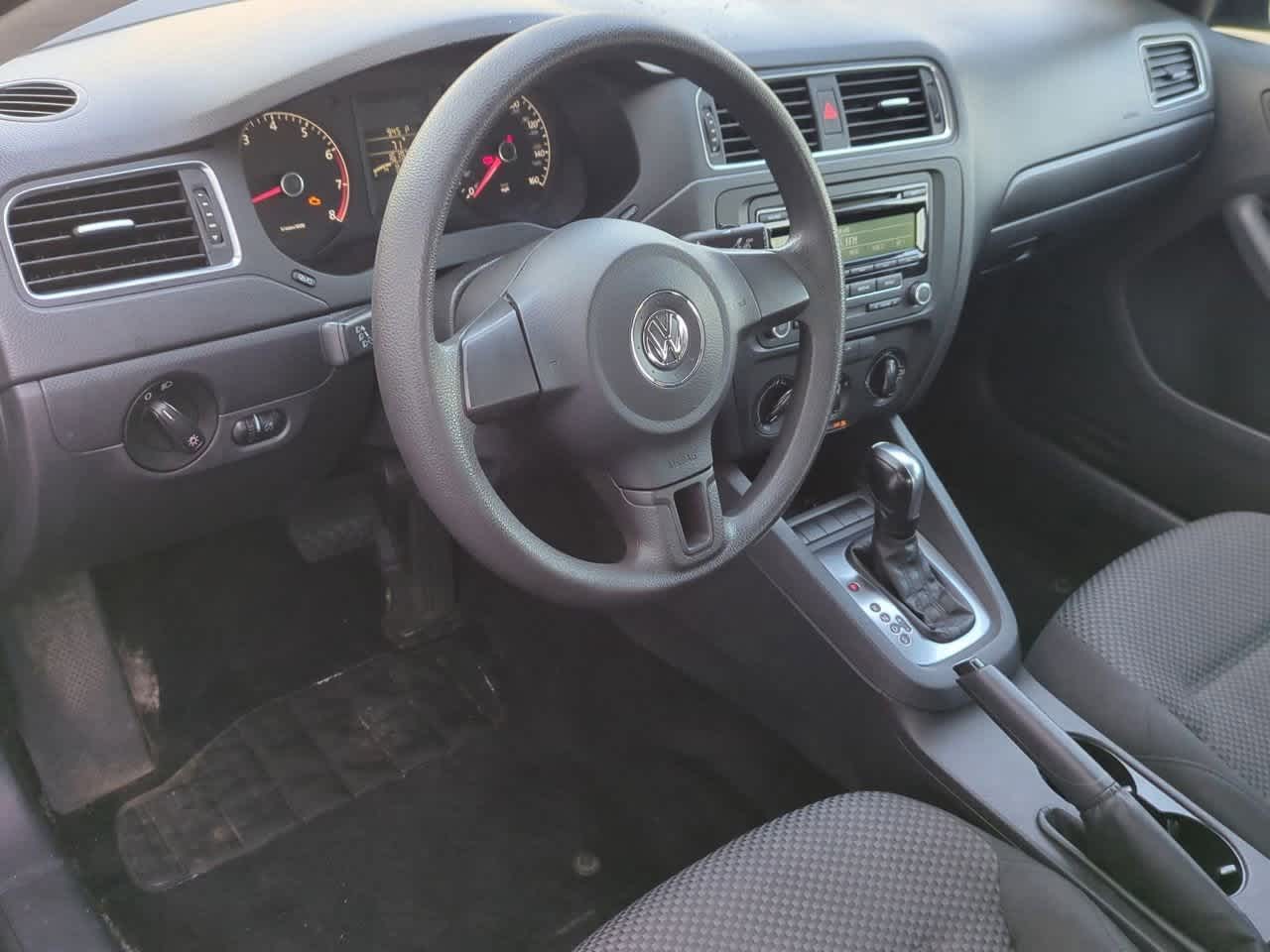 Thumbnail: 2013 Volkswagen Jetta - 2