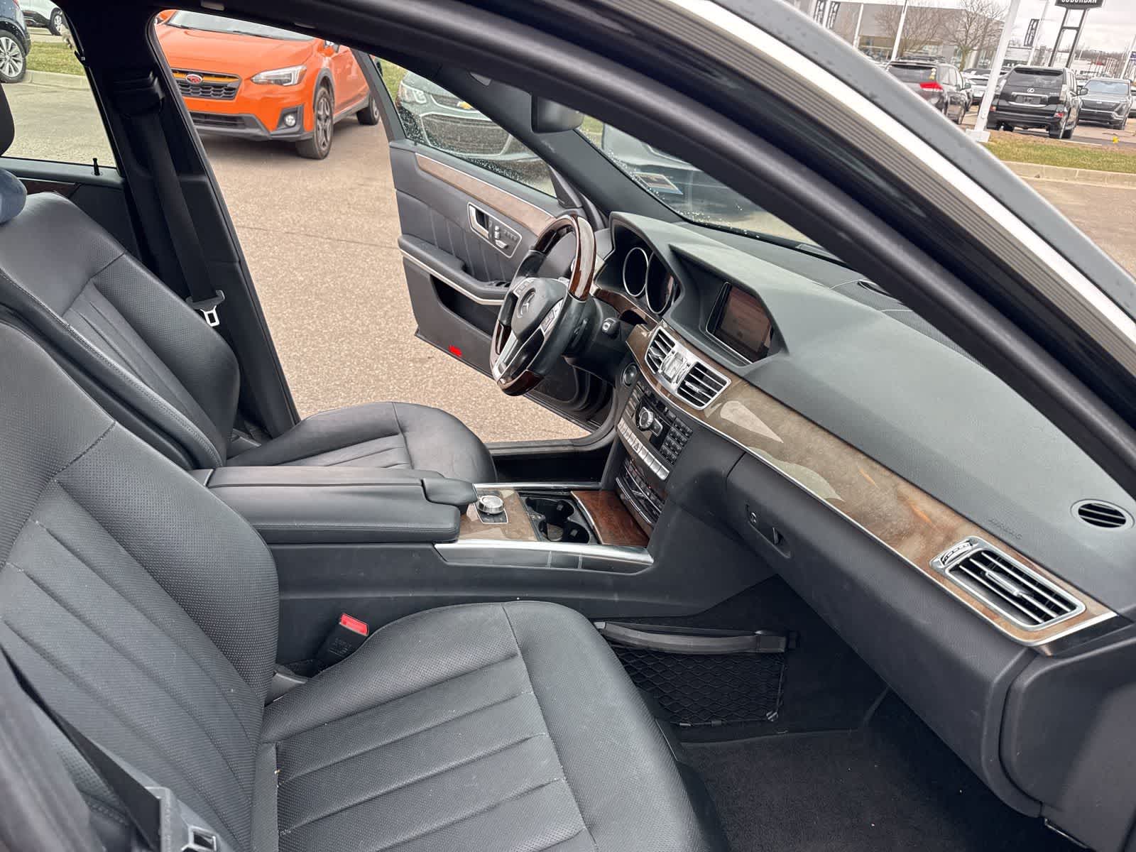 Thumbnail: 2014 Mercedes-Benz E-Class - 25