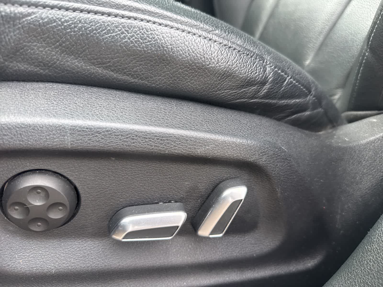 Thumbnail: 2016 Audi Q5 - 16