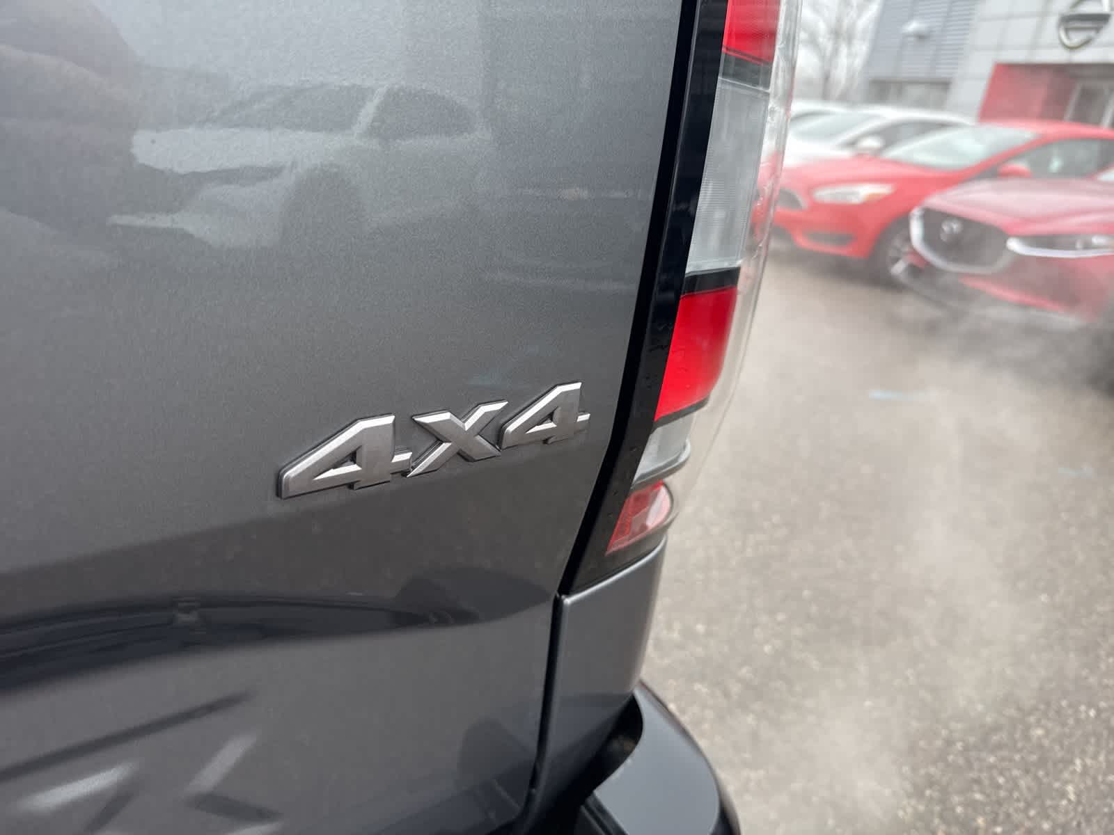 Thumbnail: 2022 Nissan Frontier - 21