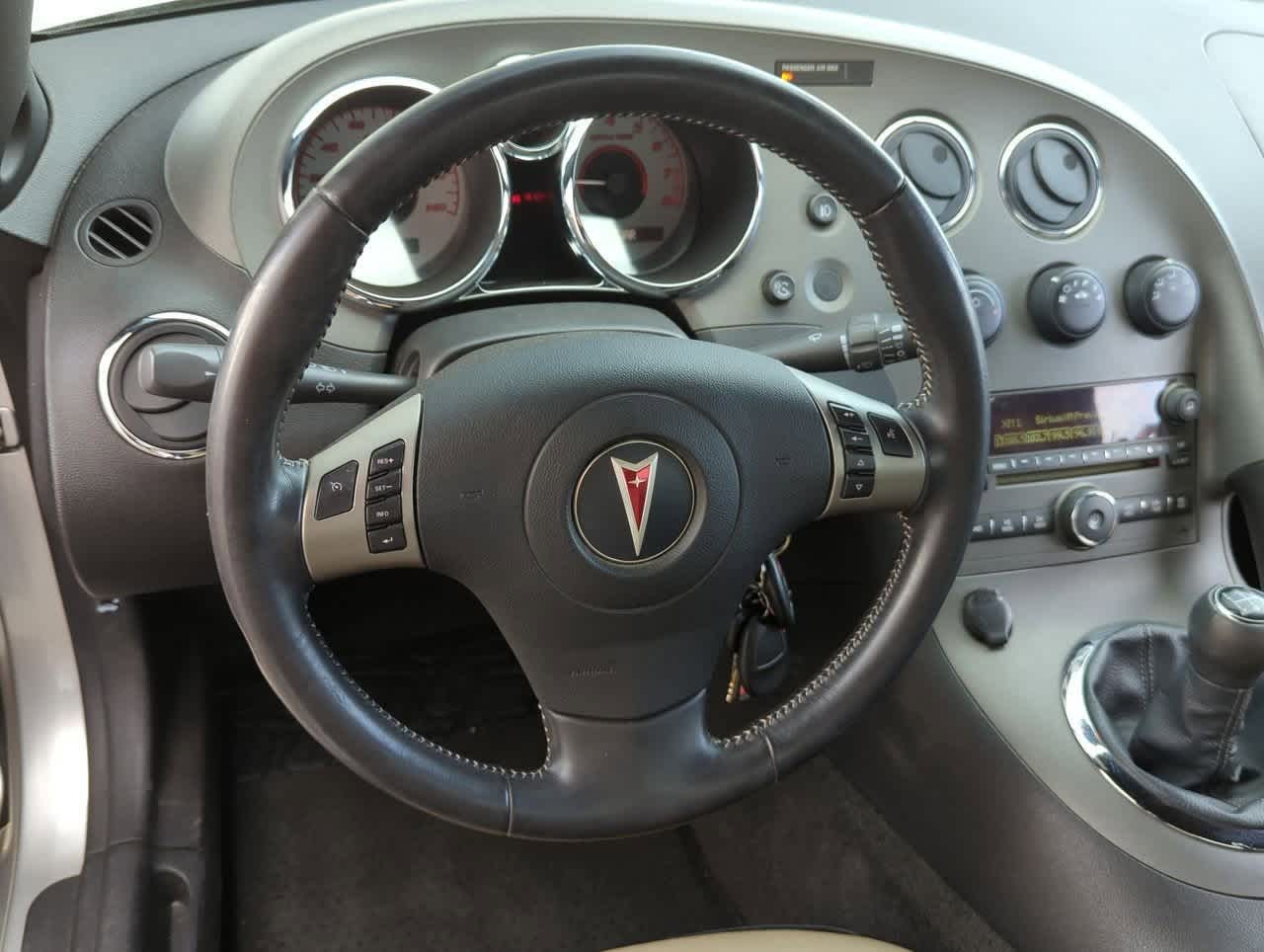 Thumbnail: 2008 Pontiac Solstice - 18