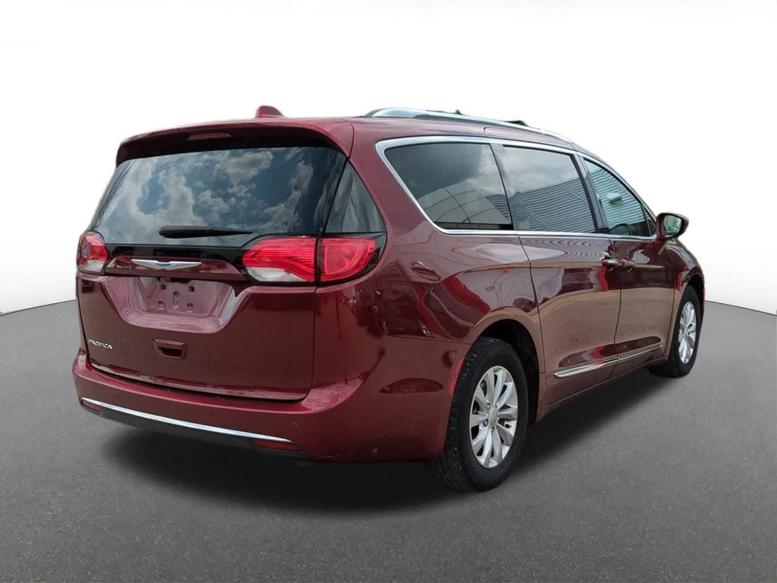 2018 Chrysler Pacifica  6