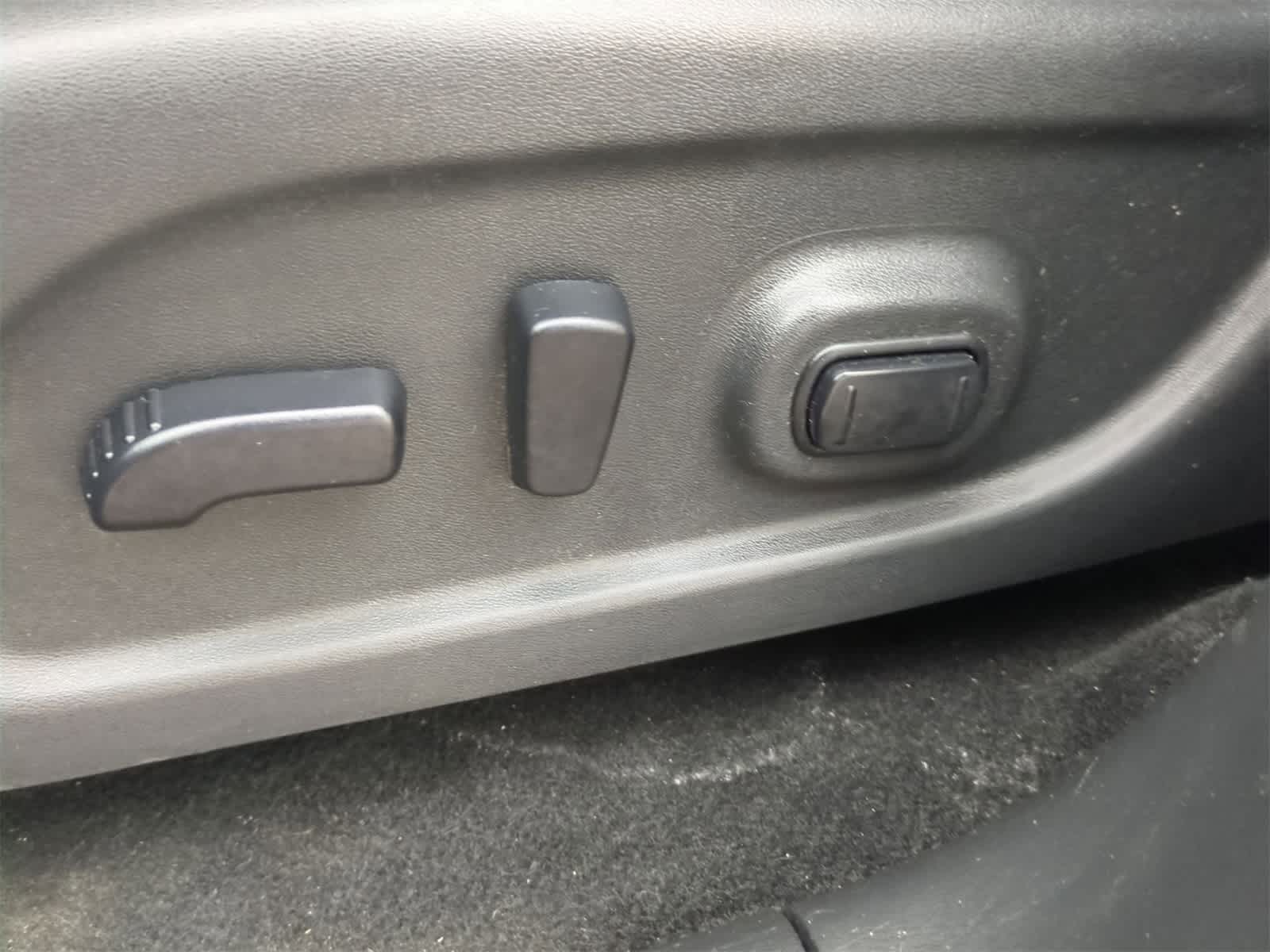 Thumbnail: 2018 Nissan Pathfinder - 16