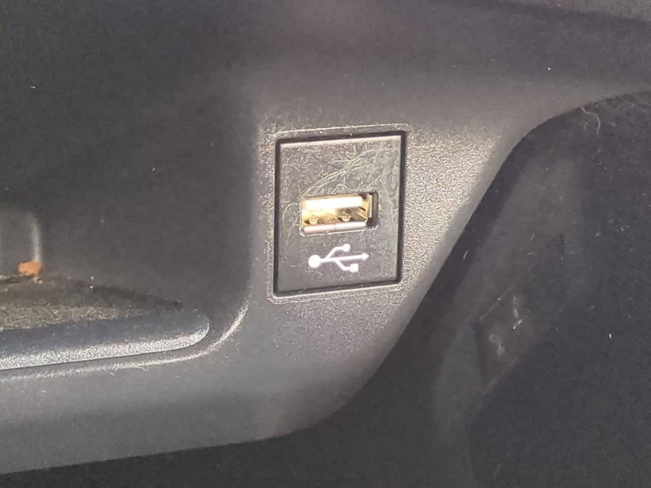 Thumbnail: 2021 Toyota C-HR - 28