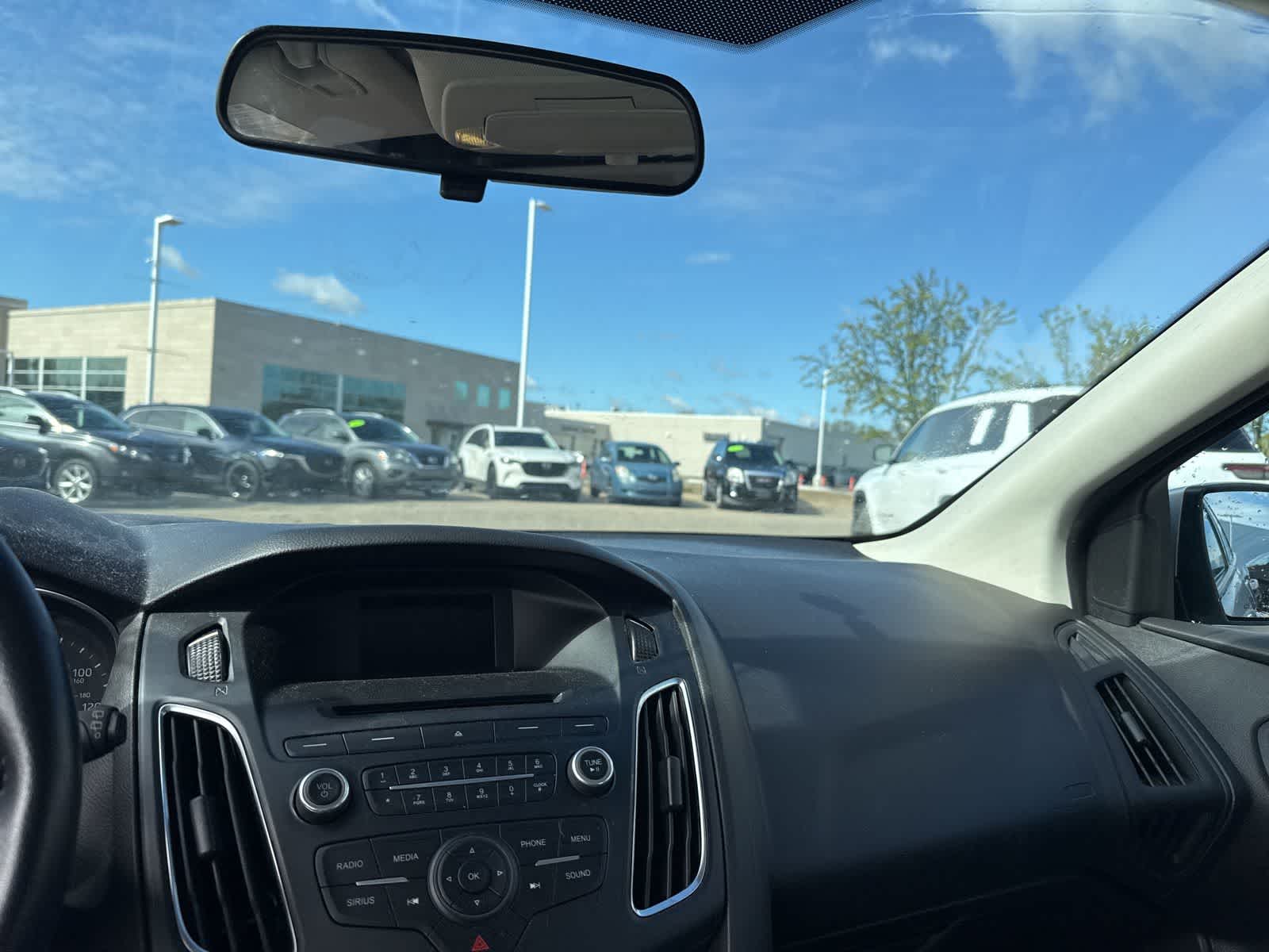 Thumbnail: 2016 Ford Focus - 21