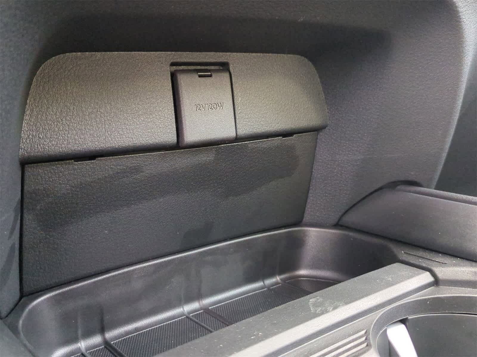 Thumbnail: 2026 Mazda CX-50 - 31