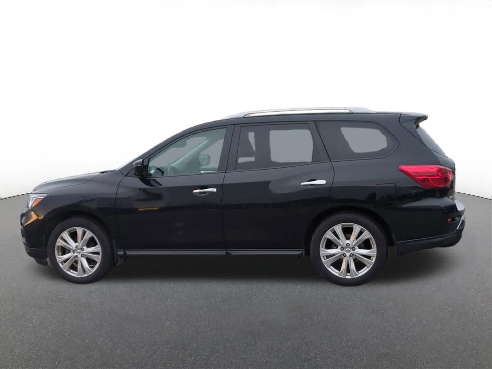 Thumbnail: 2018 Nissan Pathfinder - 3