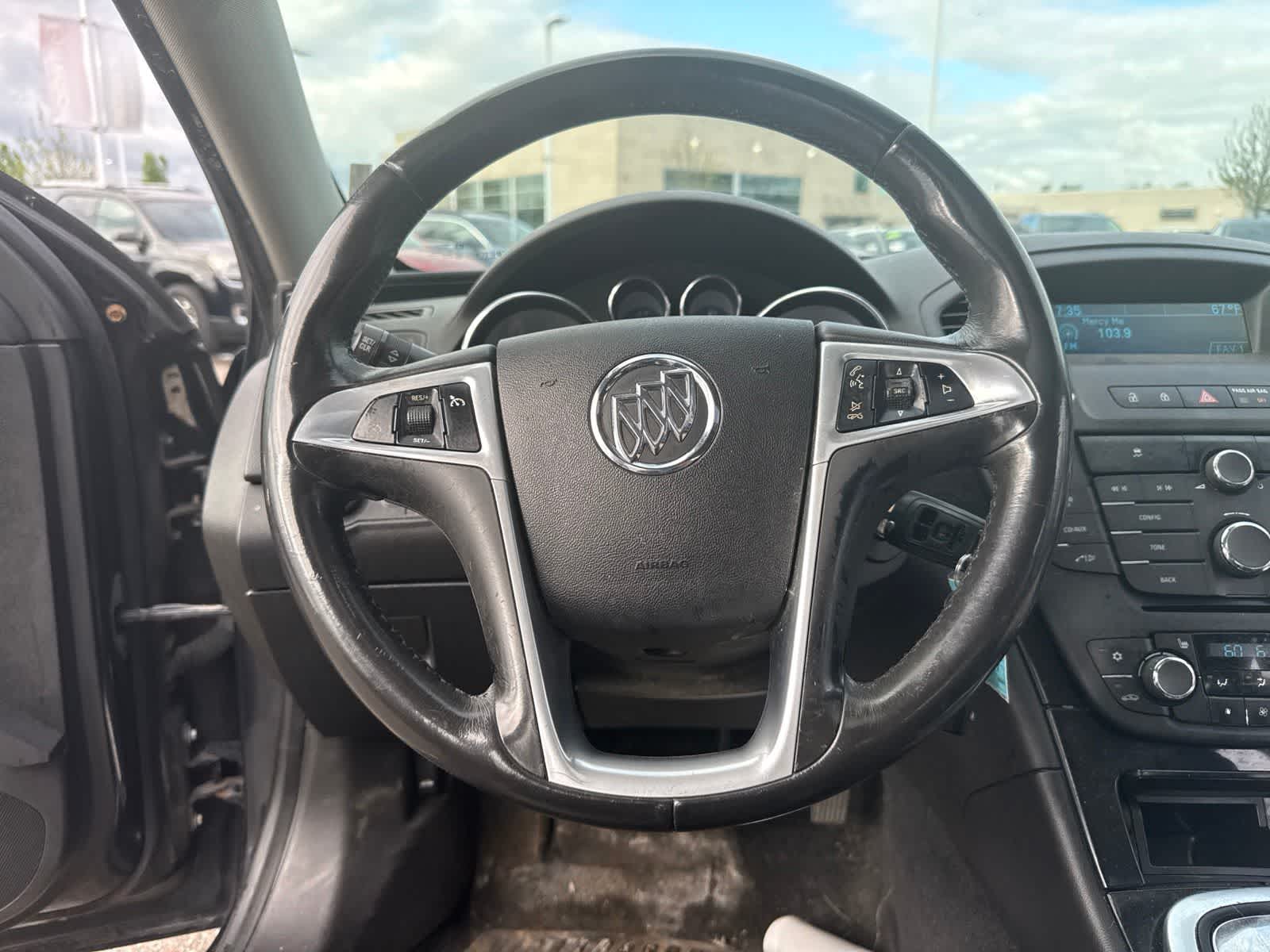 Thumbnail: 2011 Buick Regal - 19
