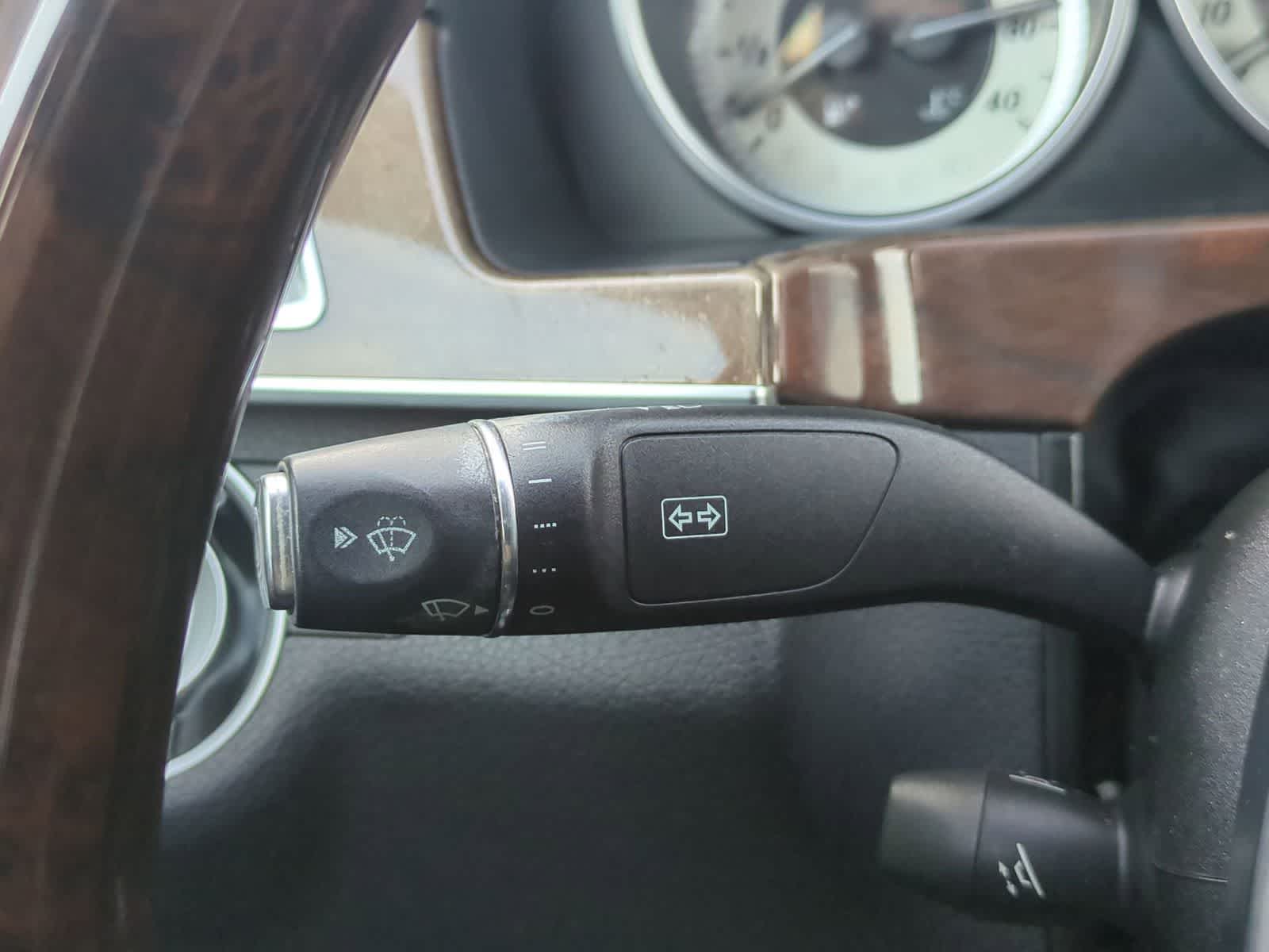 Thumbnail: 2014 Mercedes-Benz E-Class - 27