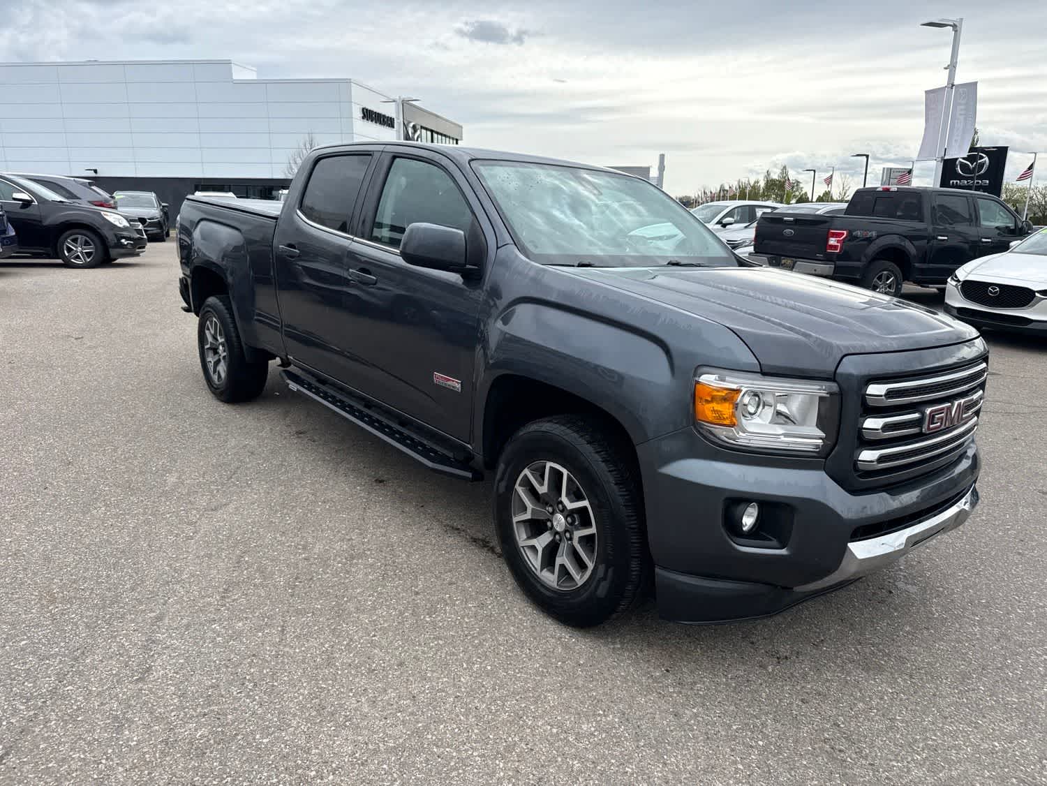 Thumbnail: 2016 GMC Canyon - 3