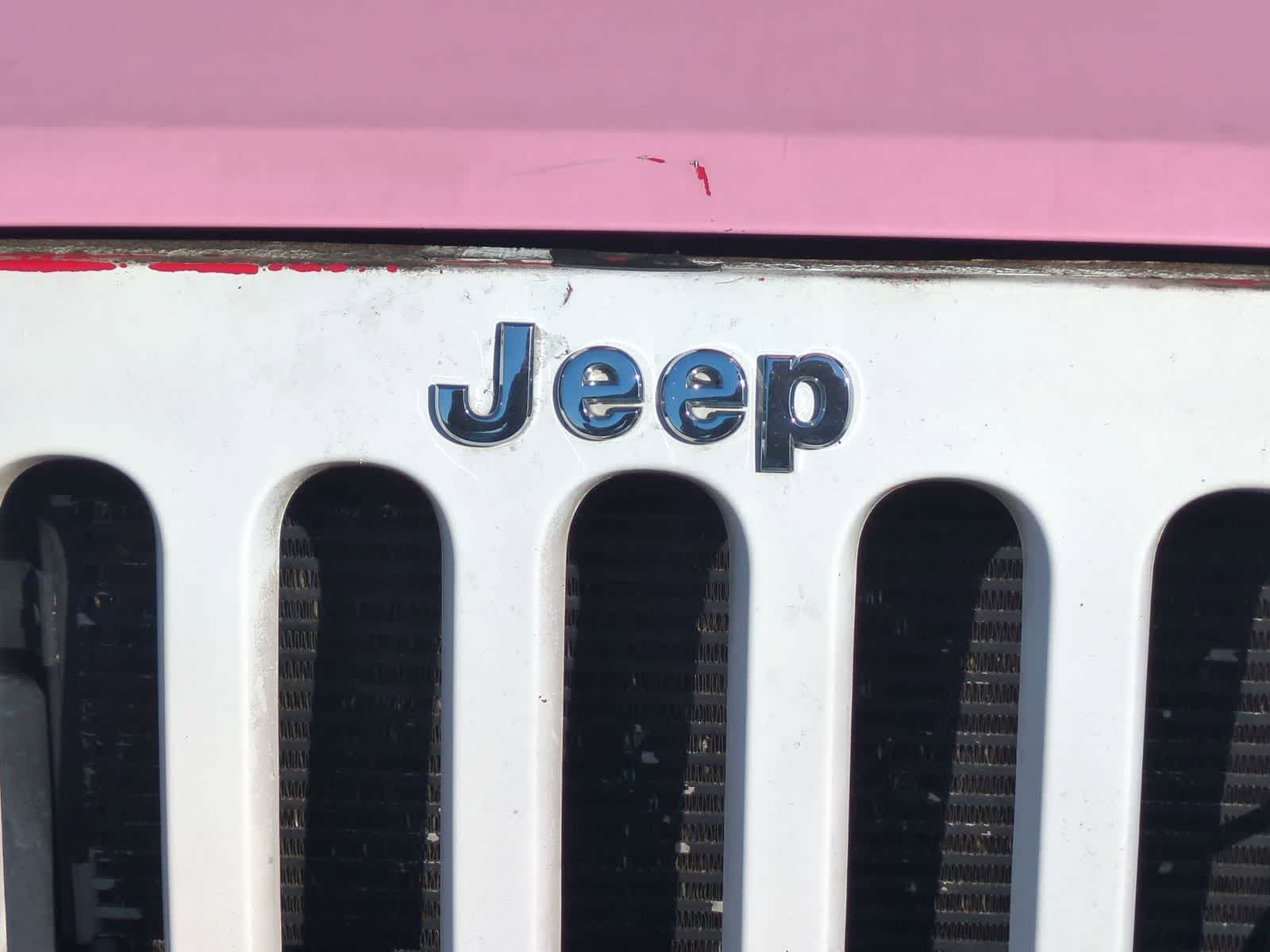 Thumbnail: 2015 Jeep Wrangler - 12