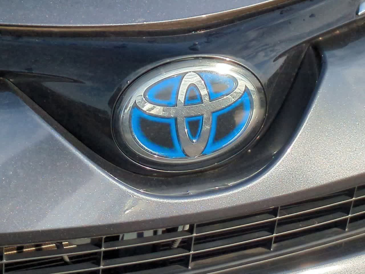 Thumbnail: 2018 Toyota RAV4 - 11