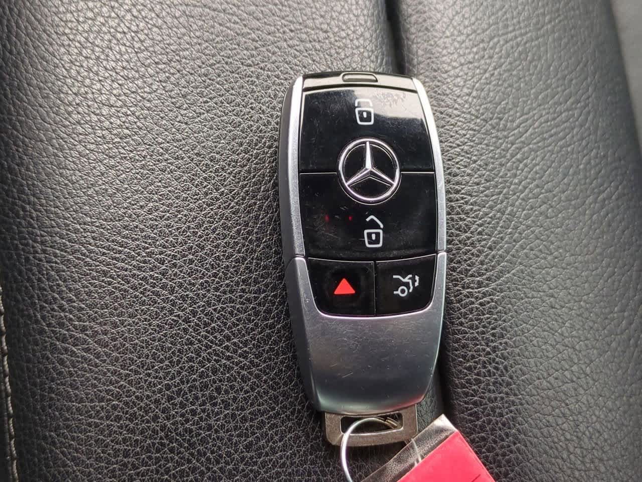 Thumbnail: 2018 Mercedes-Benz E-Class - 35