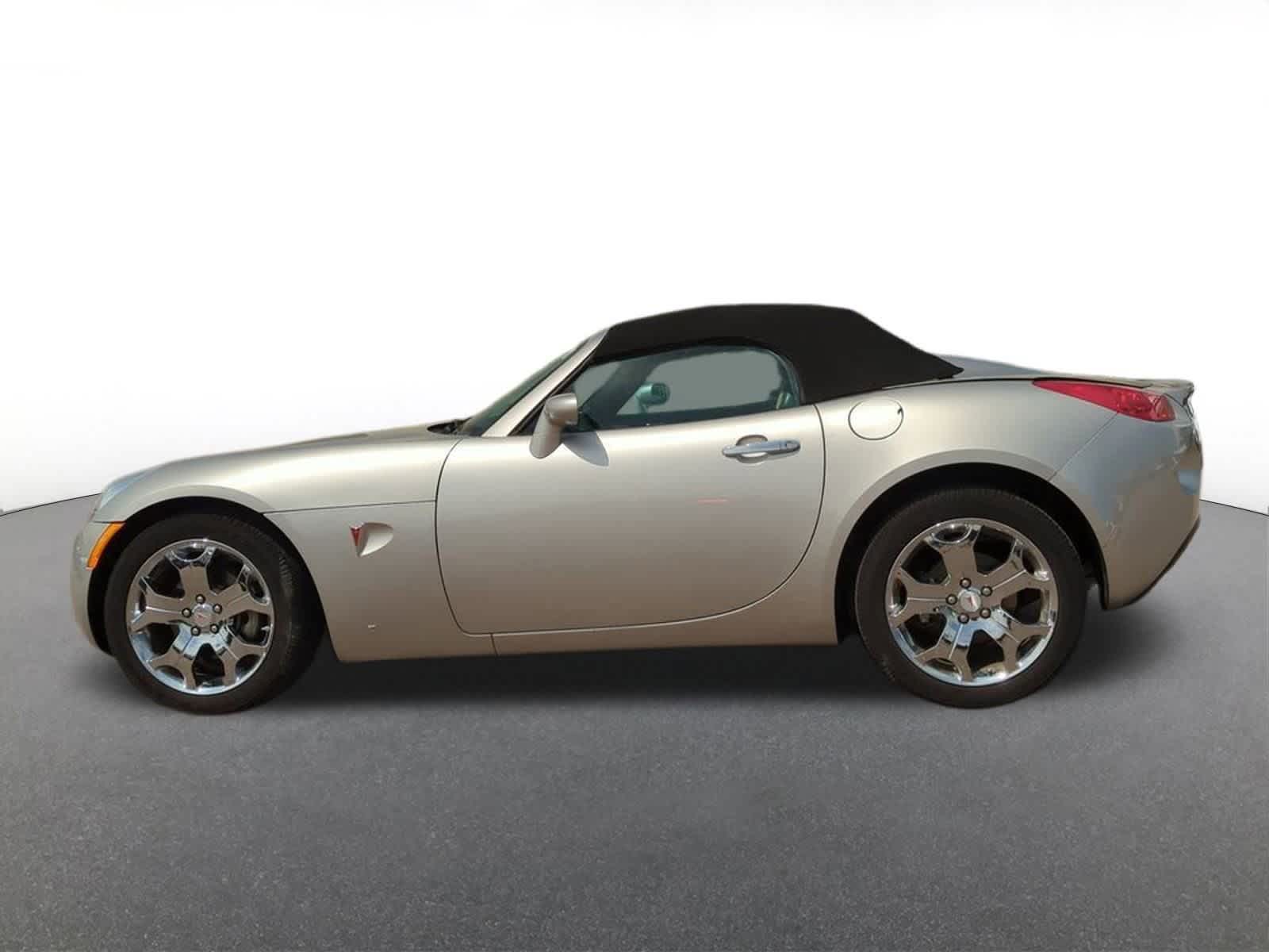 Thumbnail: 2008 Pontiac Solstice - 3
