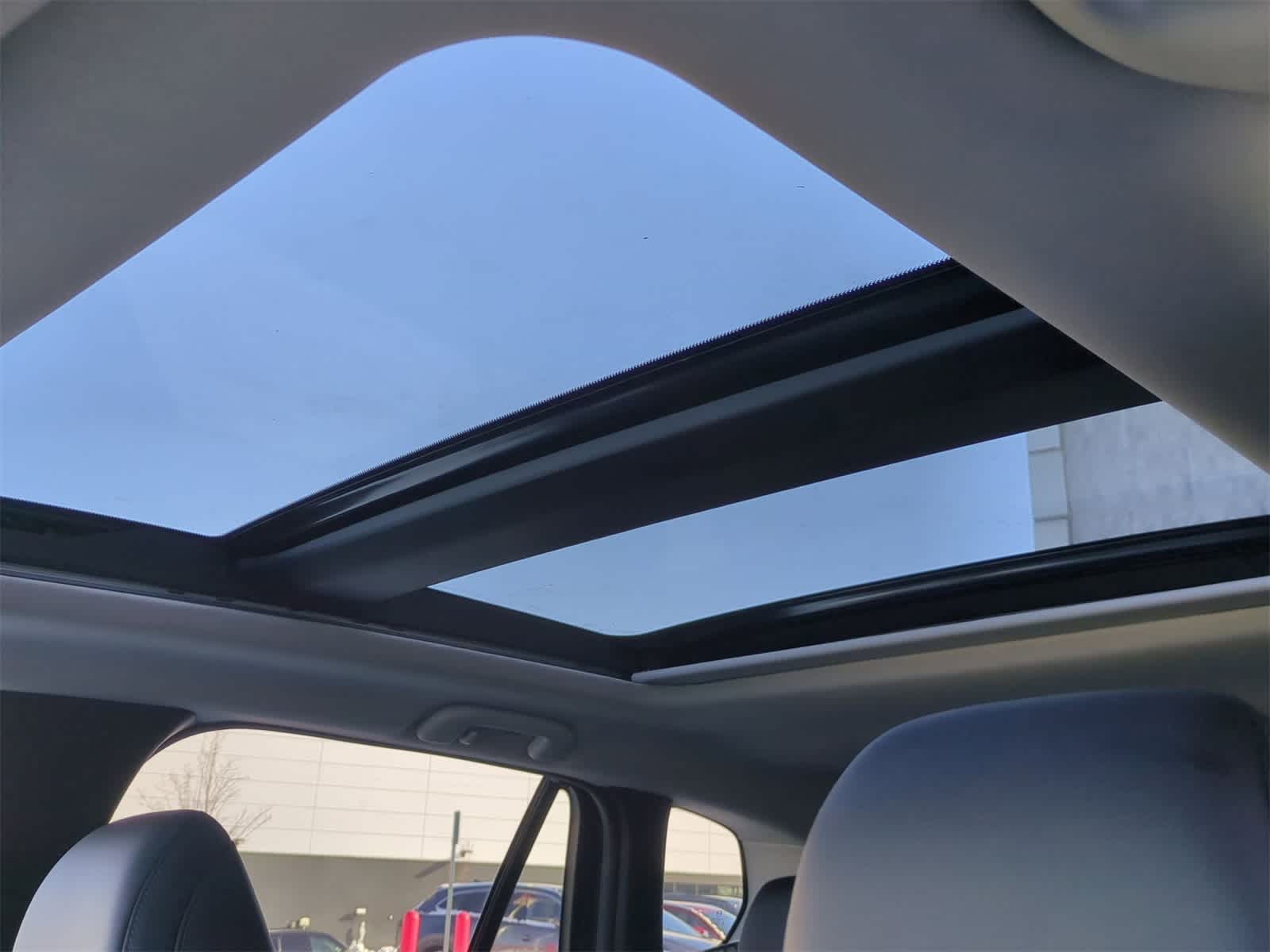 Thumbnail: 2025 Mazda CX-50 - 18