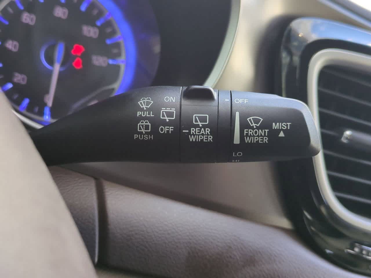 Thumbnail: 2017 Chrysler Pacifica - 25