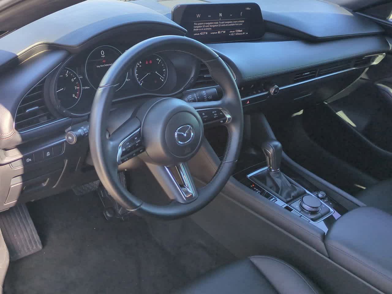 2024 Mazda Mazda3 Hatchback 2.5 Select Sport photo 2