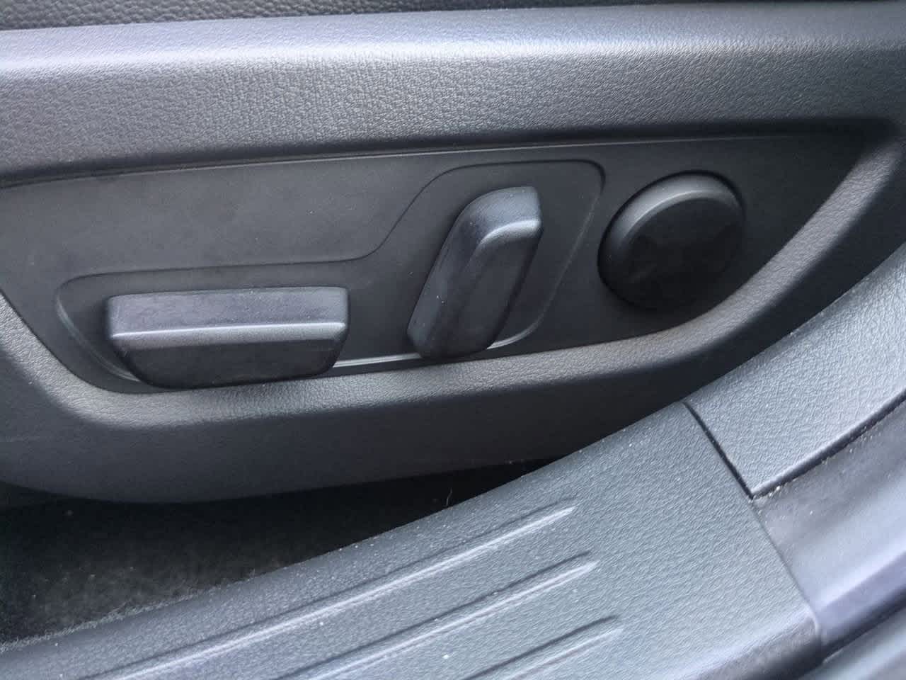 Thumbnail: 2025 Mazda CX-50 - 15