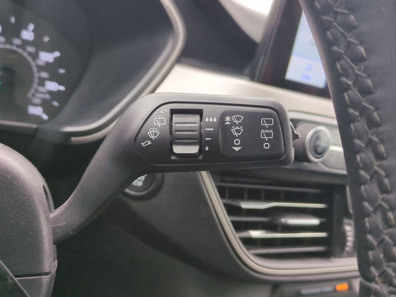 Thumbnail: 2022 Ford Escape - 24