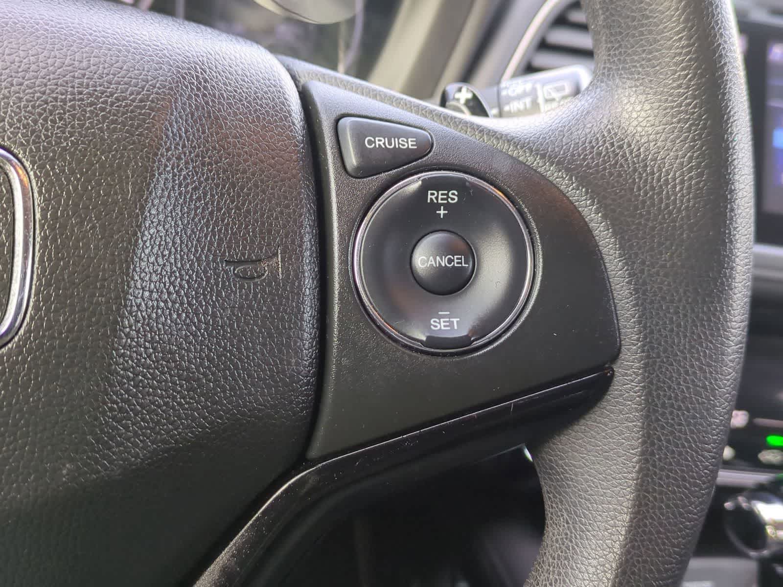 Thumbnail: 2016 Honda HR-V - 25