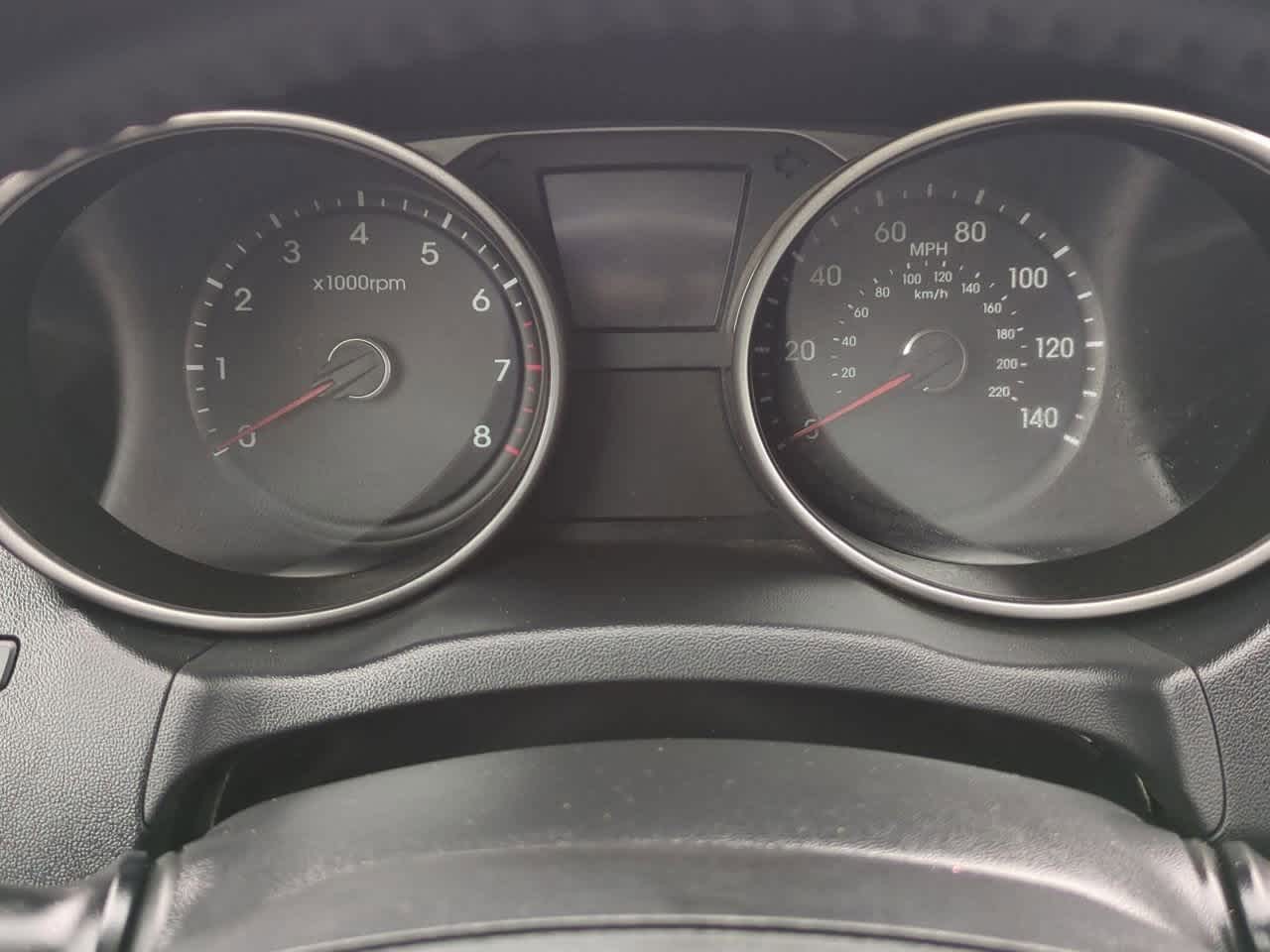 Thumbnail: 2012 Hyundai Tucson - 30